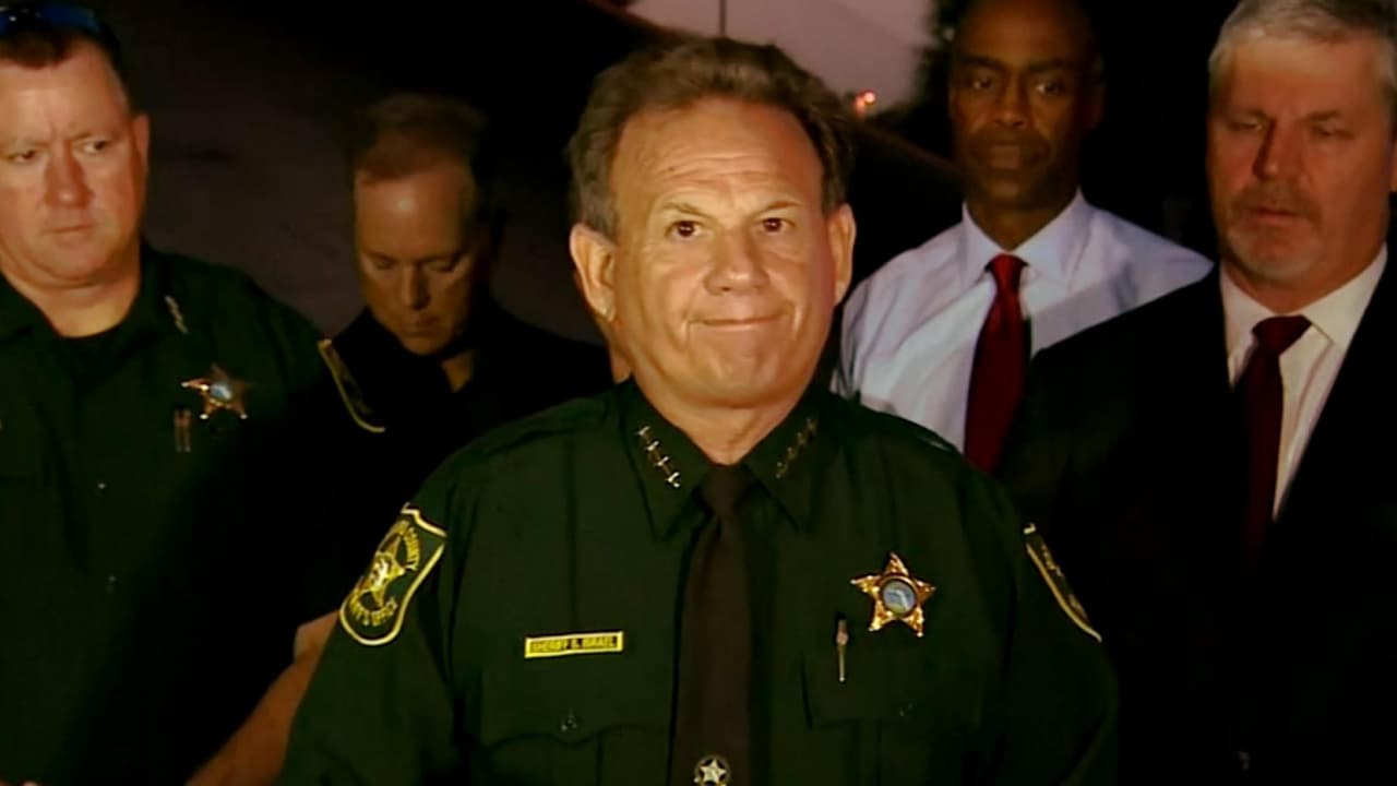 Un exalumno mata a tiros a 17 personas en una escuela de Florida