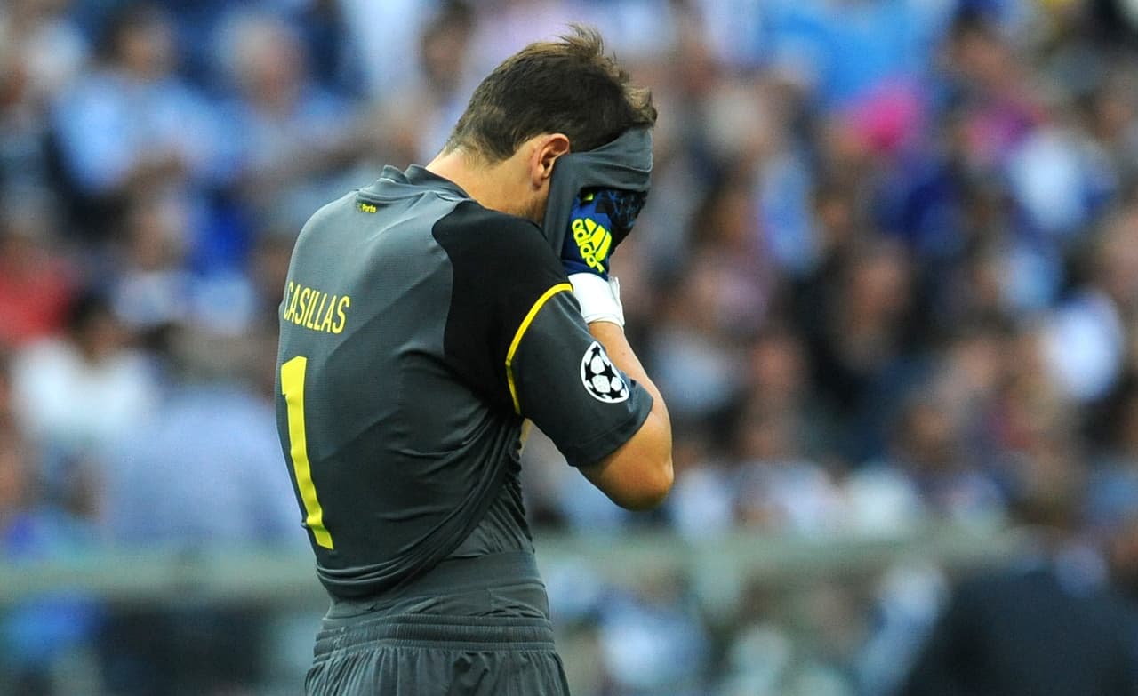 Este martes 4 de agosto del 2020 el legendario guardavallas español decidió dar su adiós definitivo al futbol y colgar esos guantes que han llenado de alegrías a muchas personas alrededor del mundo.