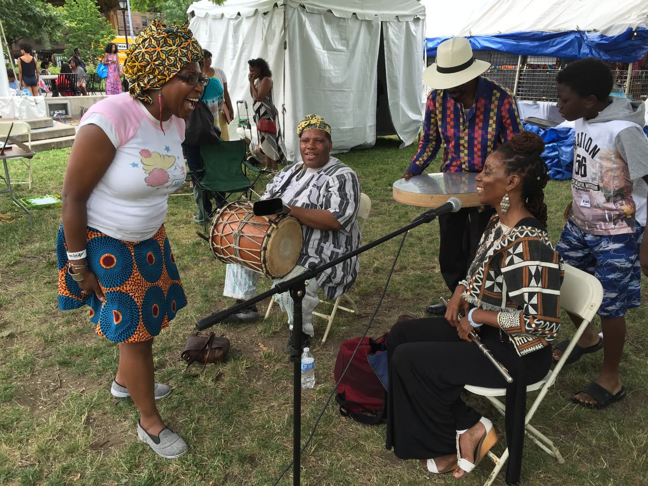 Las canciones con mensajes de justicia social se escucharon en el festival.