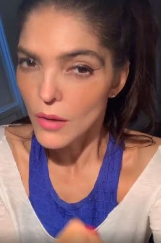 En este contexto, la intérprete mexicana mencionó: "Para mí es muy fuerte dirigirme a ustedes con este tipo de sensaciones que se sienten al darnos cuenta que
<b> la violencia está reinando en muchos corazones</b>".