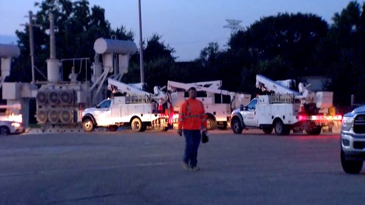 Más de 200 empleados de Center Point Energy parten a Luisiana para ayudar a restaurar la electricidad