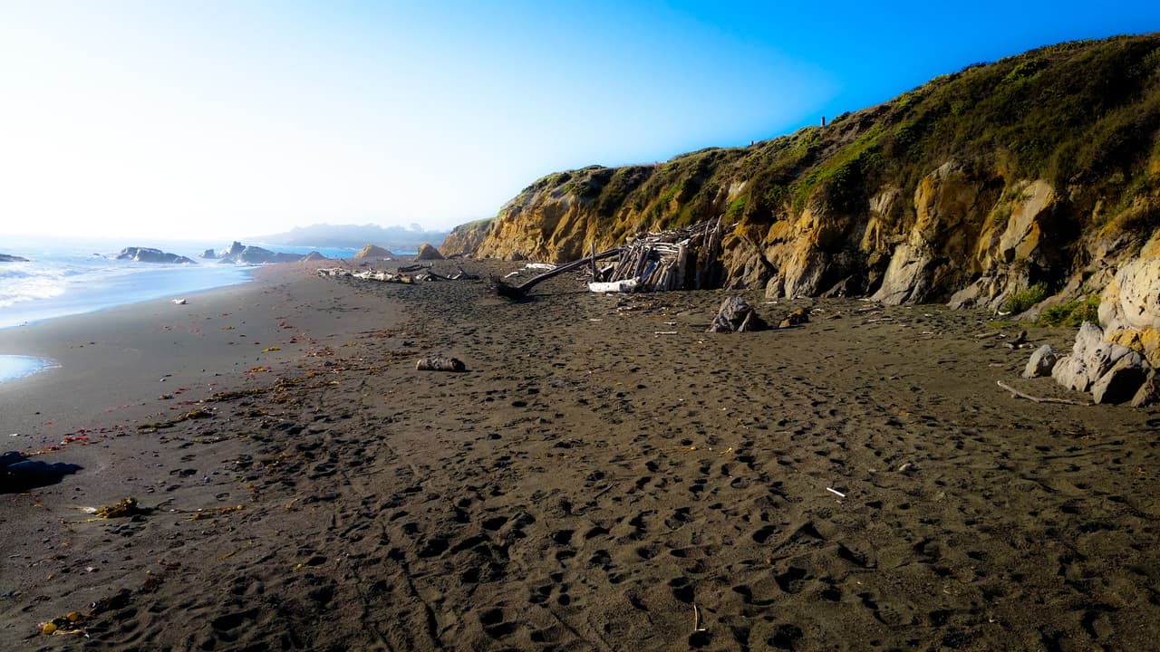 <b>Puesto 3.</b>
<b>Playa de Moonstone, Cambria, California.</b> “Hermosa playa y un gran lugar para buscar rocas. Cuando baja la marea, puedes explorar los pozos que se forman, ¡mágico!”.