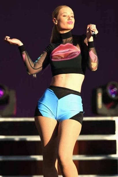 La estrella sexy del Hip Hop dejó a más de uno babeado a propósito de su sugerente coreografía durante su presentación en el cierre del festival de verano en LA #MadeInAmerica. ¿Quieres ver más fotos? más fotos aquí