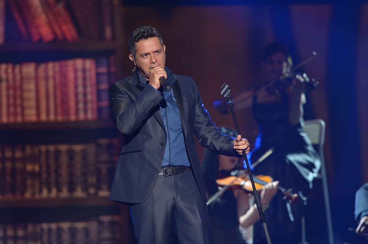 Este año Alejandro Sanz tampoco quedó fuera de las nominaciones, el español es un contrincante fuerte en las categorías Grabación del Año, Mejor Álbum Vocal Pop Contemporáneo, Productor del Año y Álbum del Año.