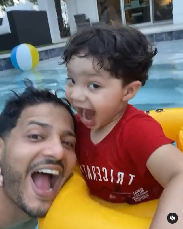 José Ángel Hernández (38 años), nombre real del productor musical, viajaba con su esposa Debbie Jiménez García (31) y su hijo Jayden Hernández (4).
<br>