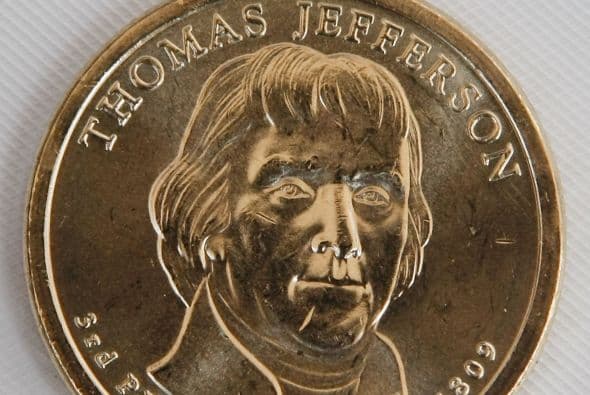 Fue a partir de 2005 cuando la Ley de la Moneda Presidencial estipuló que se deberían emitir nuevas monedas de un dólar con el rostro de cada presidente estadounidense fallecido.