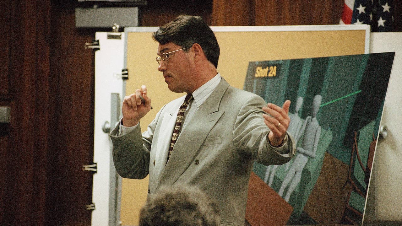 Restricciones impuestas a la defensa de los hermanos Menéndez complicaron su estrategia legal.