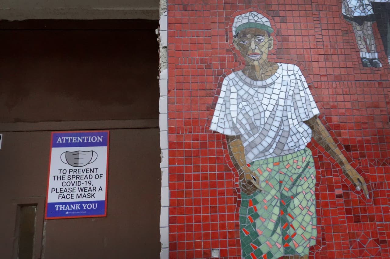 <a href="https://www.univision.com/local/chicago-wgbo/cancelan-las-clases-en-las-escuelas-publicas-de-chicago-para-este-miercoles-esto-debes-saber-video" target="_blank">El sindicato de maestros votó por no volver a clases el 5 de enero. </a>
<br>