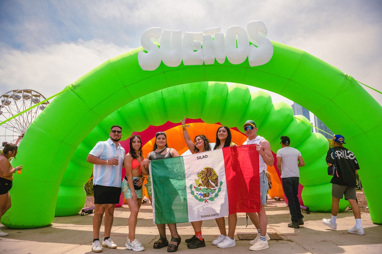 Aficionados mexicanos, locales y visitantes, se dieron cita para disfrutar del concierto.