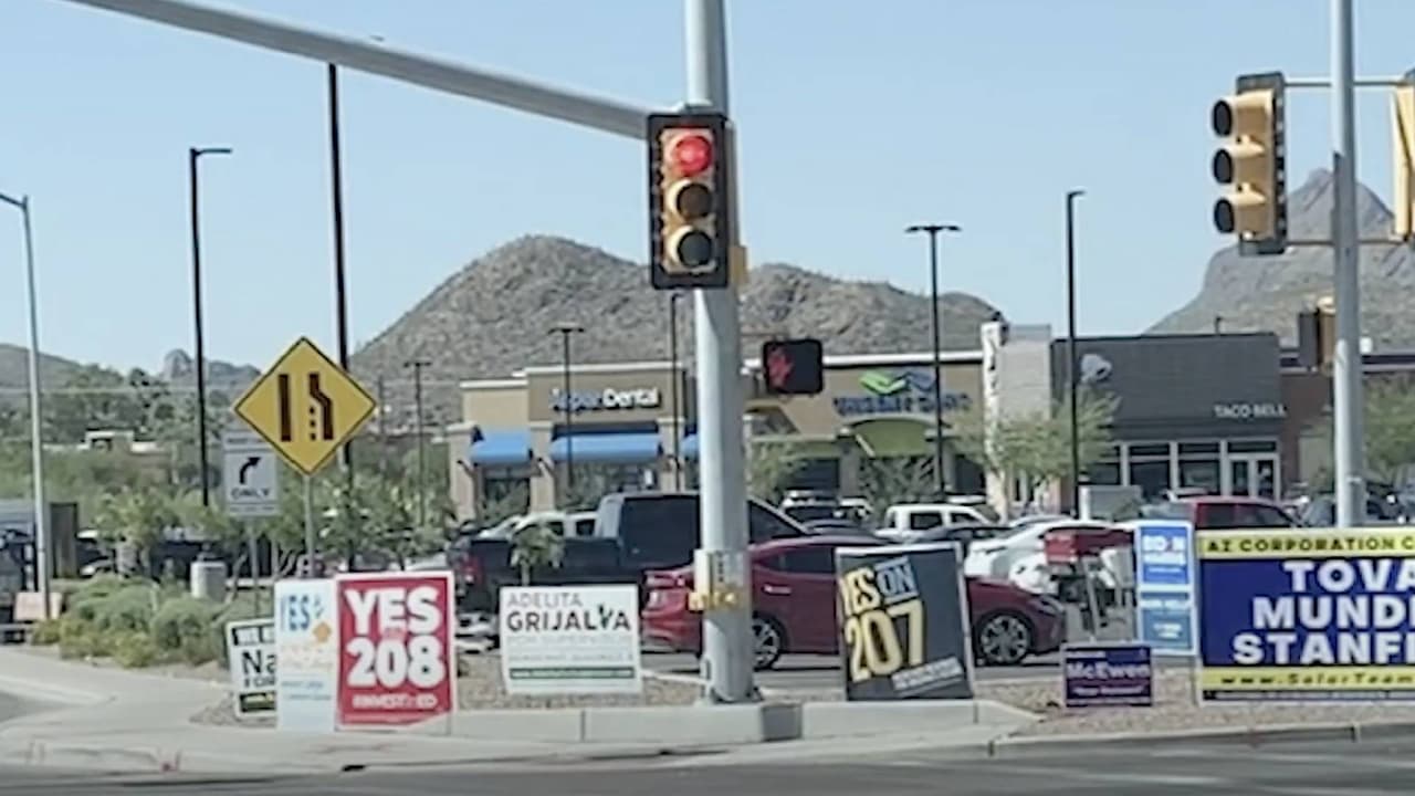 Agentes del condado de Pima arrestan a dos personas por robar y vandalizar letreros de campaña