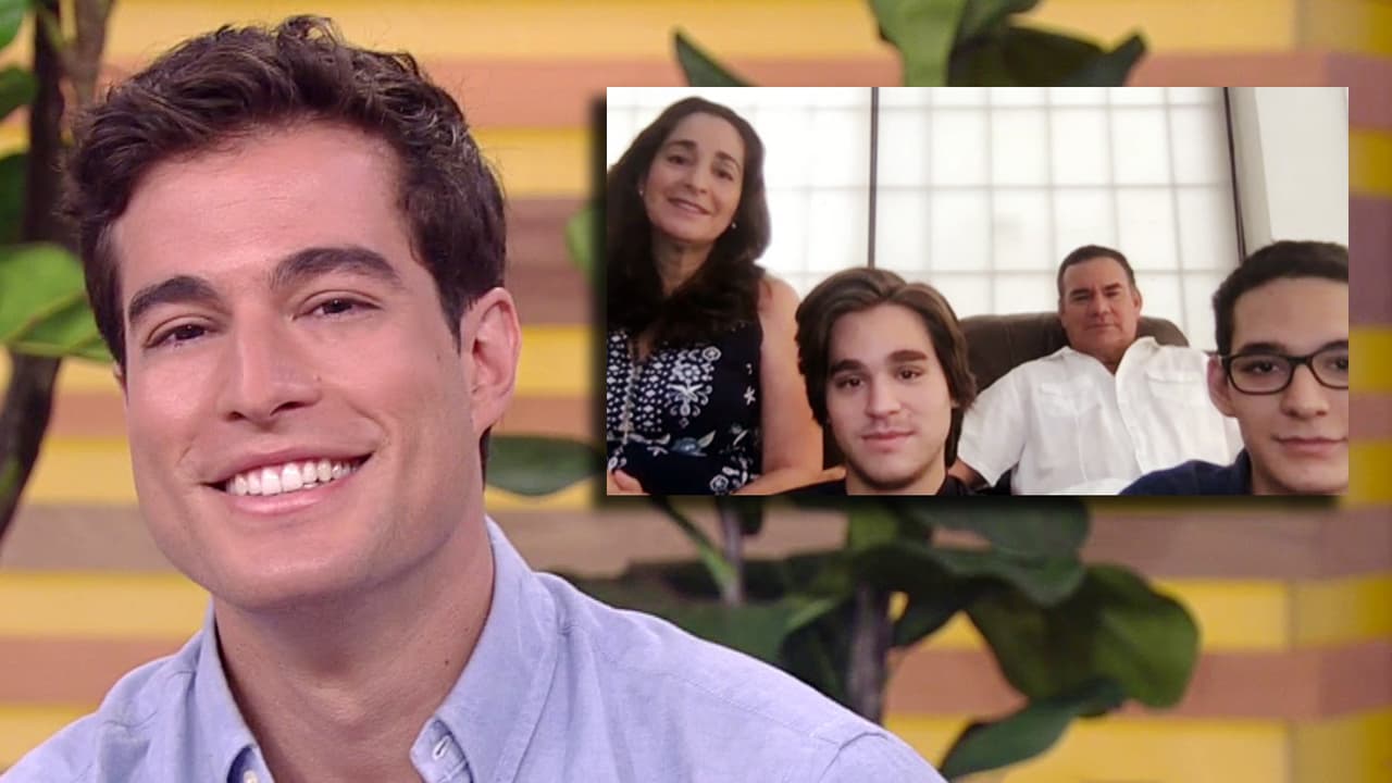 El 25 de enero de 2021 anunciaron su ruptura a través de Instagram: "Con toda la tristeza del mundo, pero sabiendo que lo bailado nadie nos lo quita, queremos contarles que hemos decidido terminar nuestra linda relación". 
<br>