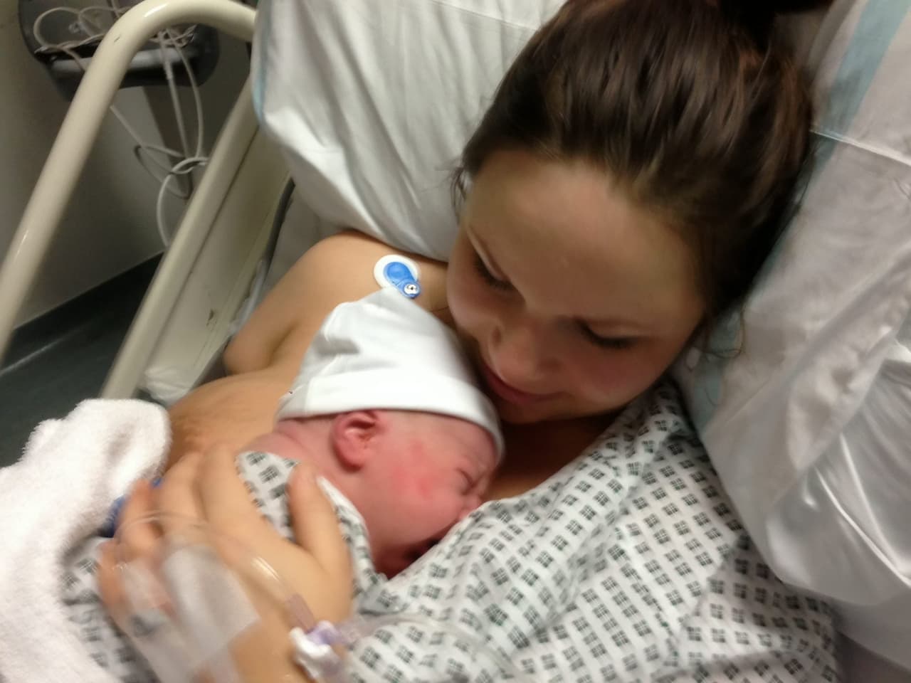 “Empecé a notarlo cuando tenía cuatro semanas de embarazada. Jack sólo seguía creciendo más y más. Al final, ¡yo era enorme”, comentó Kuznetsova.