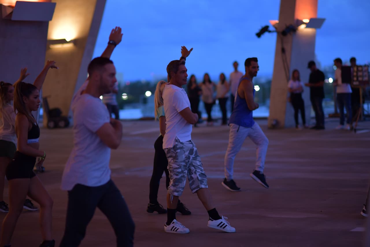 Johnny lo hizo como un verdadero profesional, por eso no hay duda de que él merece su lugar en el panel de jueces.