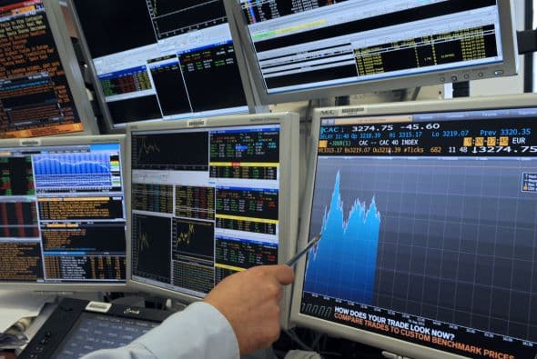 Al parecer, las principales Bolsas europeas cerraron este lunes con ganancias, pese a la degradación de la nota de solvencia de nueve países de la Eurozona el viernes por la agencia Standard and Poor's, según la agencia AFP.