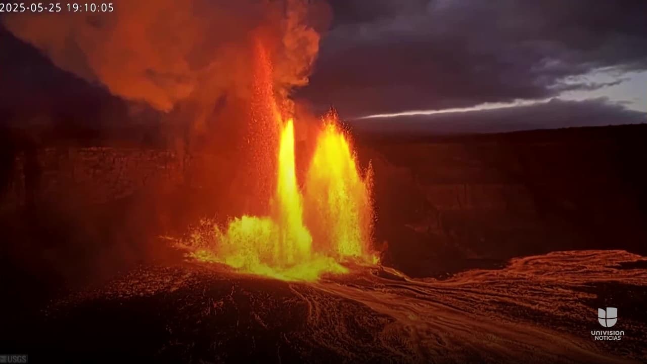 VIDEO: La fuente de lava alcanzó alturas de 1,000 pies, según el Observatorio Vulcanológico de Hawái.