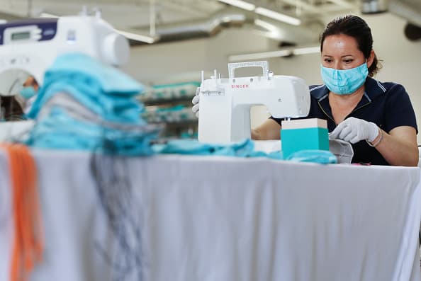 Pero lo que las autoridades de salud buscan es que se cumplan las órdenes de cuarentena, ya que el distanciamiento social es el arma más poderosa para detener los contagios de coronavirus.