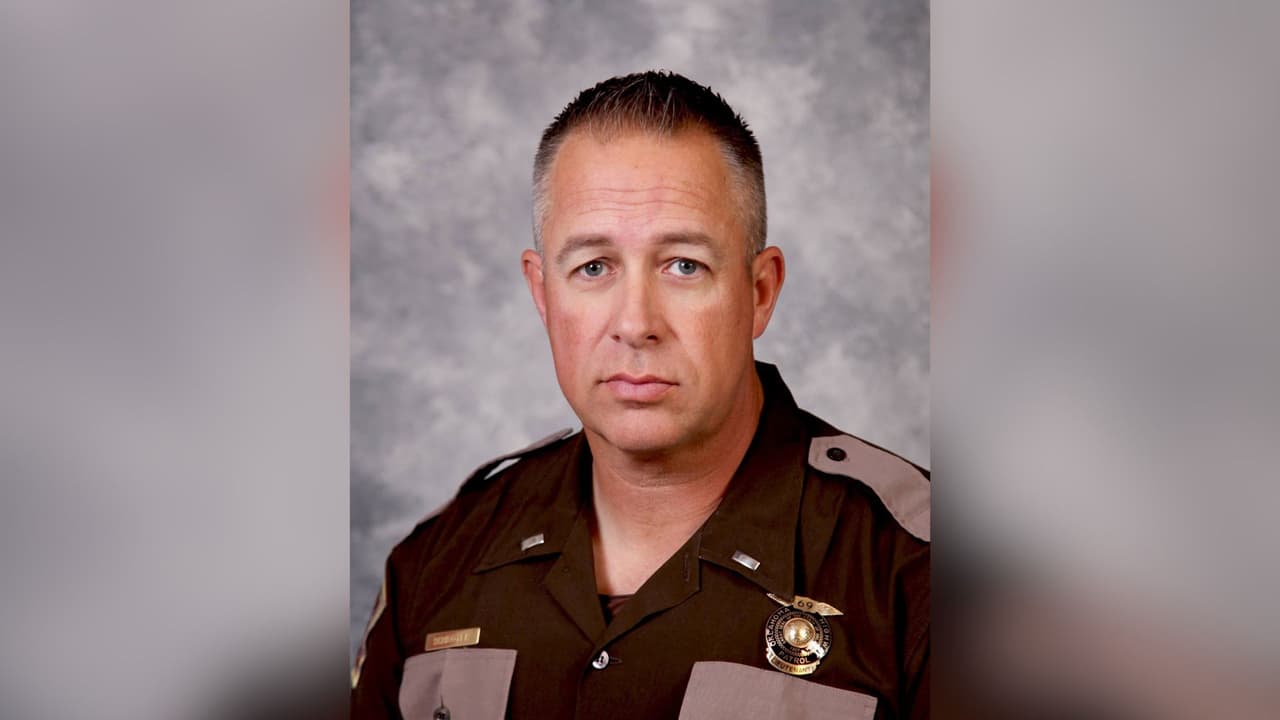 Nuevo director para el ICE: Trump  nombrará a Lance Schroyer, expolicía estatal de Oklahoma, como director del organismo