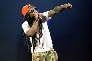 Se reportó que alguien llamó a emergencias y dijo que había disparos en la lujosa mansión del rapero. La policía de Miami Beach va en camino.