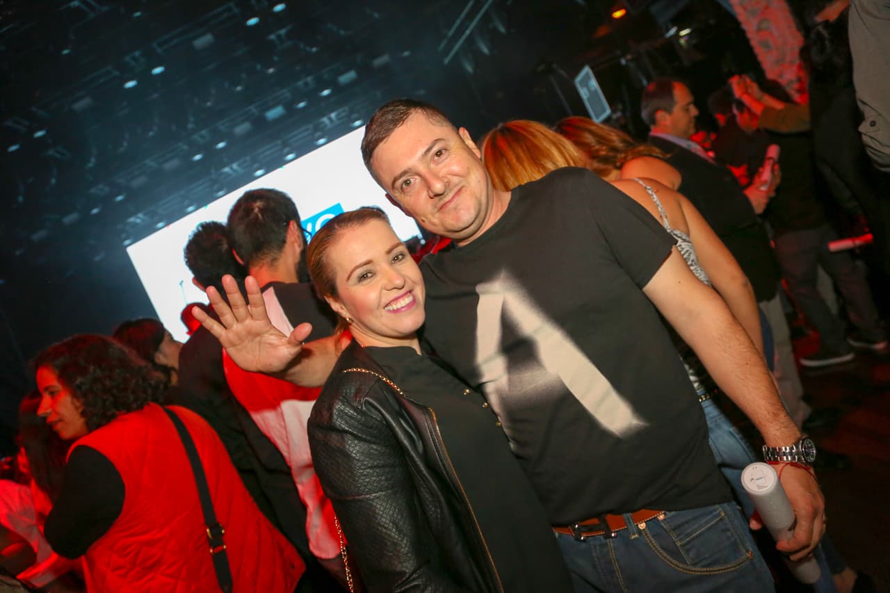 Hey, mamá... aquí estoy en el concierto de Maná.