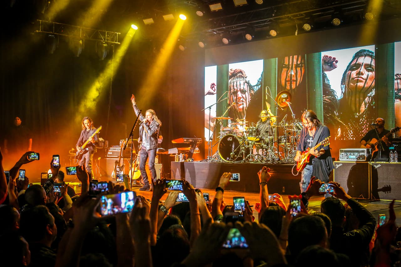 Maná ofreció un concierto privado solo para los radio escuchas de K-Love 107.5 FM