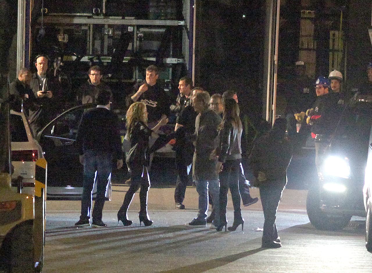 Eso sí, no pudieron evitarlo y a las afueras del lugar causaron temendo alboroto.