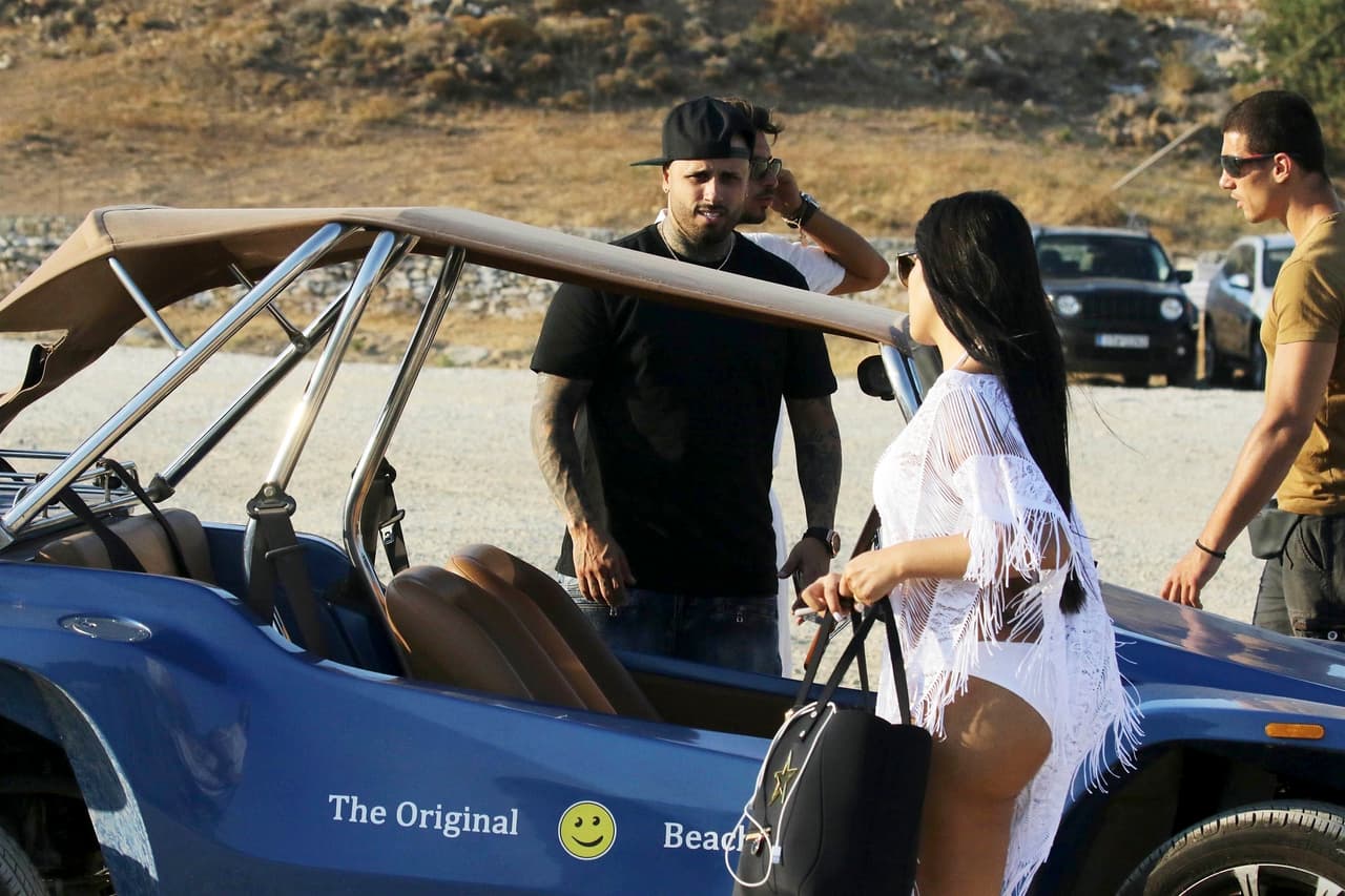 Entre una broma y otra, aseguró que hizo todo lo posible por conocerla. “Yo la hostigué un par de semanas", aseguró.