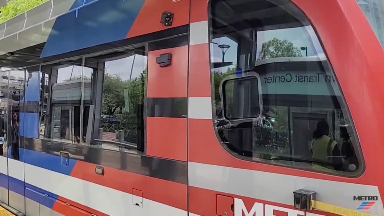 “Se está recomendando que las usen aquellas personas con enfermedades coexistentes o con el sistema inmunológico deprimido”, dijo el Dr. Joseph Varón, de United Memorial Medical Center.