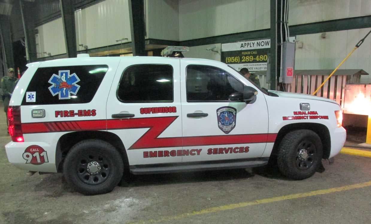 Interceptan a una ambulancia falsa que transportaba a indocumentados cerca de la frontera