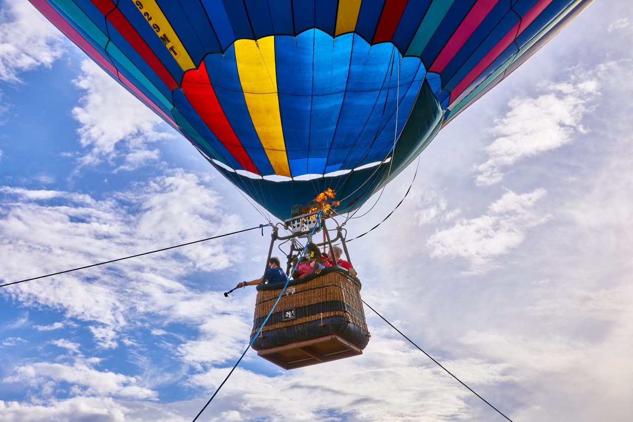 <b>En la década de 1940, el pueblo estaba prácticamente abandonado </b>y la oficina de correos desapareció, aunque algunos residentes persistieron hasta la década de 1960. 
<br>
<br>Durante el Christmas Market y otras épocas del año, el pueblo fantasma lleva cabo festivales de globos aerostáticos.