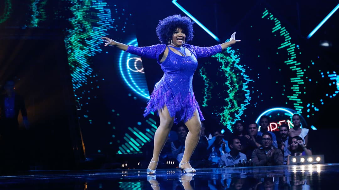 La 'influencer' tuvo como primer reto un baile jive, que hizo al ritmo de la canción 'Ex's & Oh's'.