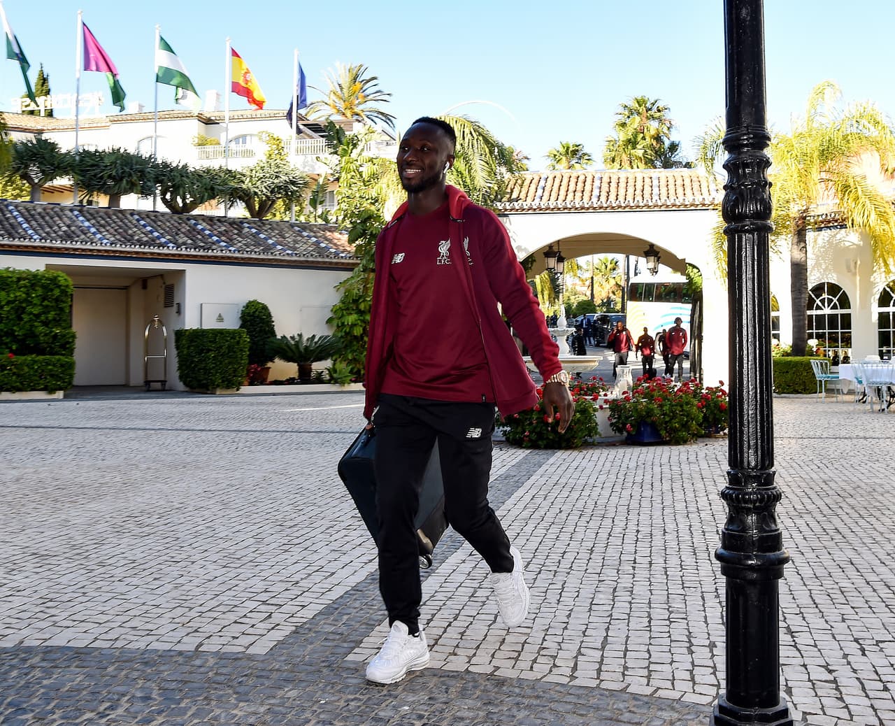 Para el Liverpool la recta final a Madrid inició esta semana con su viaje de concentración a Marbella, en el sur de España, donde estarán entrenando hasta finales de mes cuando tengan que viajar a la capital donde enfrentaran al Tottenham Hotspur por la Final de la UEFA Champions League en el Metropolitano.