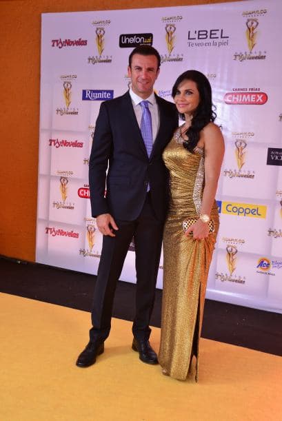 Así como ellos, te dejamos otras parejitas que han desfilado por la alfombra de los TVyNovelas.