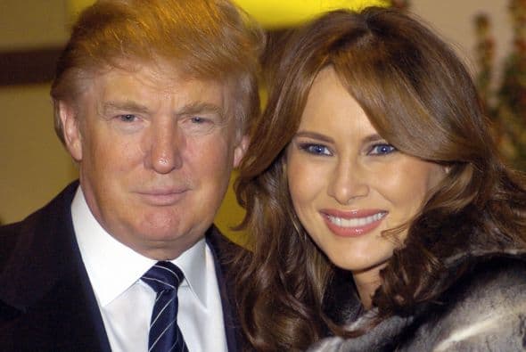 DONALD TRUMP Y MELANIA KNAUSS- Para su tercer matrimonio Trump de nuevo no volvió a escatimar en gastos, es por eso que no dudó ni un minuto en pagar $100,000 por el vestido Christian Dior que portó la hermosa novia.