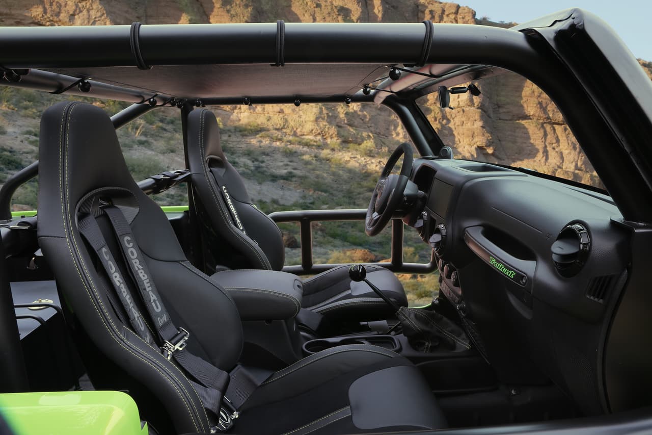 El Jeep Trailcat cuenta con transmisión manual de 6 velcidades