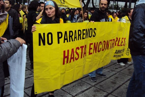 Un contingente de Amnistía Internacional también se presentó en el Ángel de la Independencia.