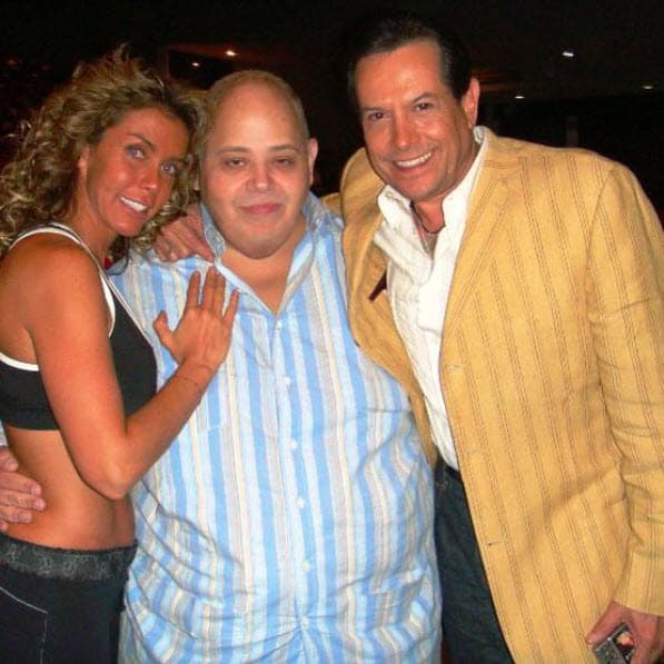 Entre sus famosas clientas se encuentran: Charytín Goyco, Ángela Carrasco, Yolandita Monge, Aracely Arámbula, Ninel Conde y Sabine Moussier, entre otras.