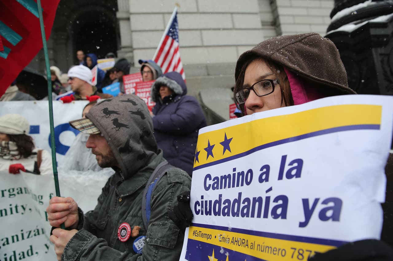 Rechazan plan migratorio republicano que propone reducir la inmigración legal y la reunificación familiar