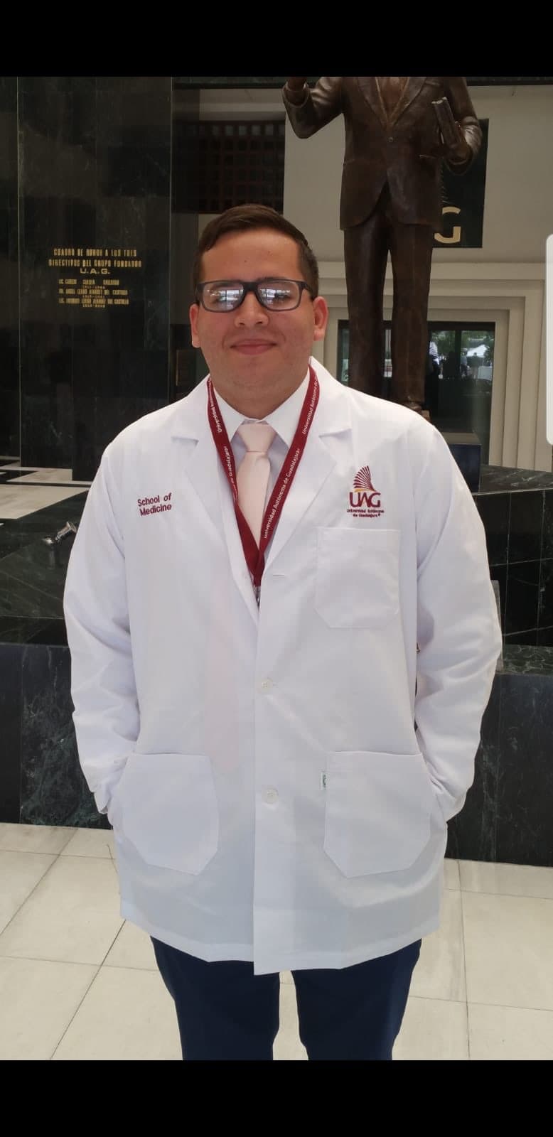 Cuando Alexis Hernández llegó a México para estudiar medicina en Guadalajara, el puertorriqueño estaba feliz por cumplir uno de sus más grandes sueños. 
<br>