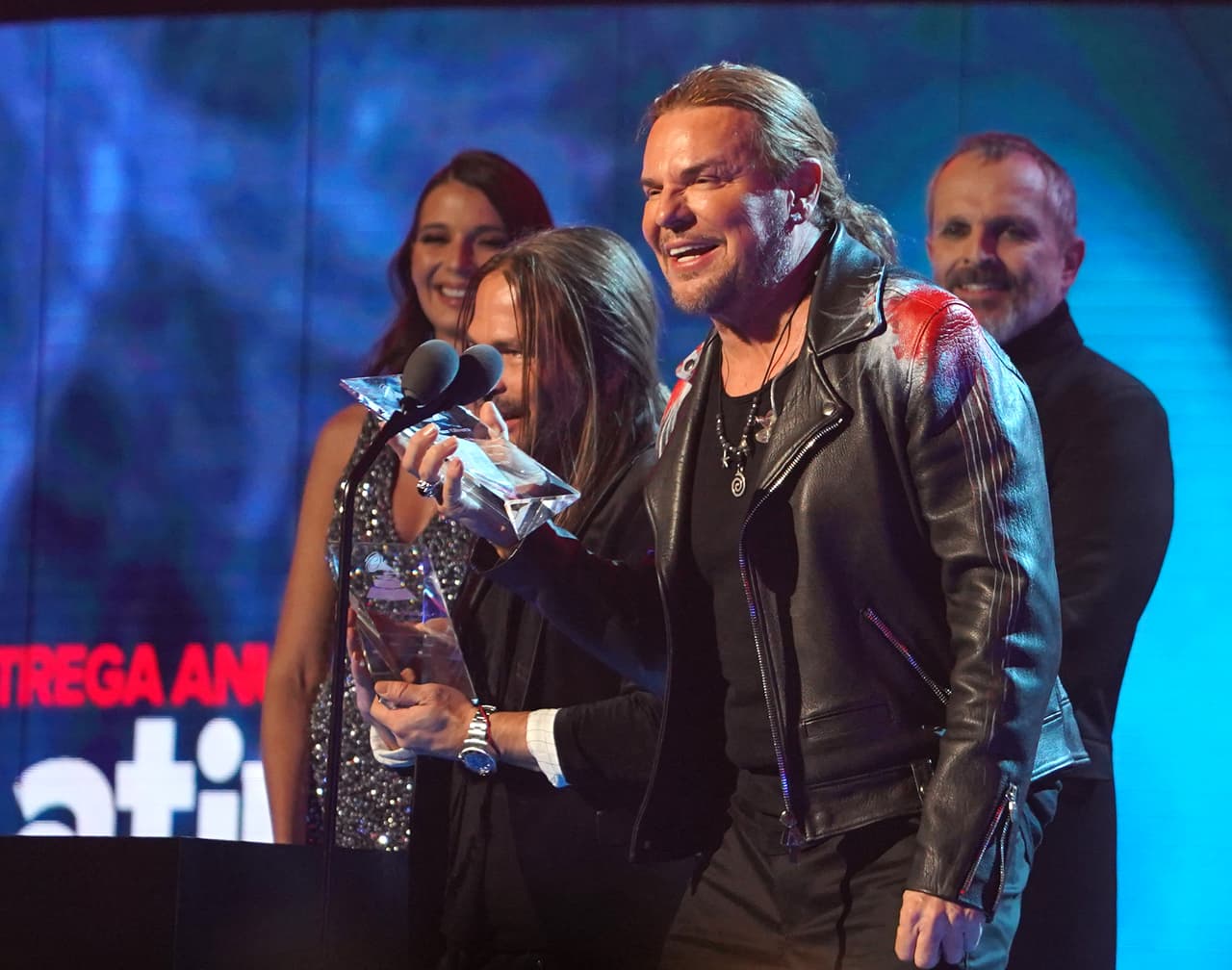 <b>Fher Olvera</b>, cantante de Maná, dio mucho de qué hablar tras su presentación en los Latin GRAMMY del 2018, pues lució un rostro muy cambiado.