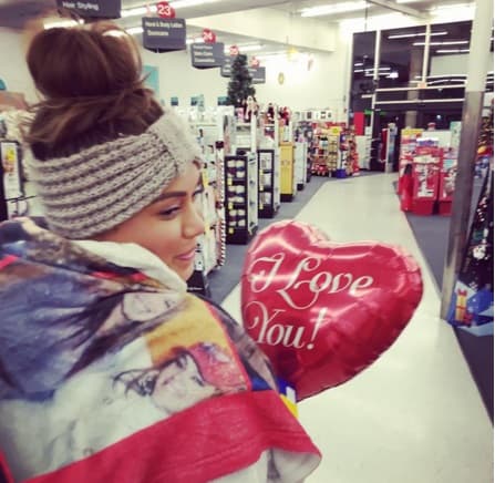 Chiquis sigue sumando ceros a su cuenta al participar en realities, lanzar libros y crear contenidos en sus redes sociales.