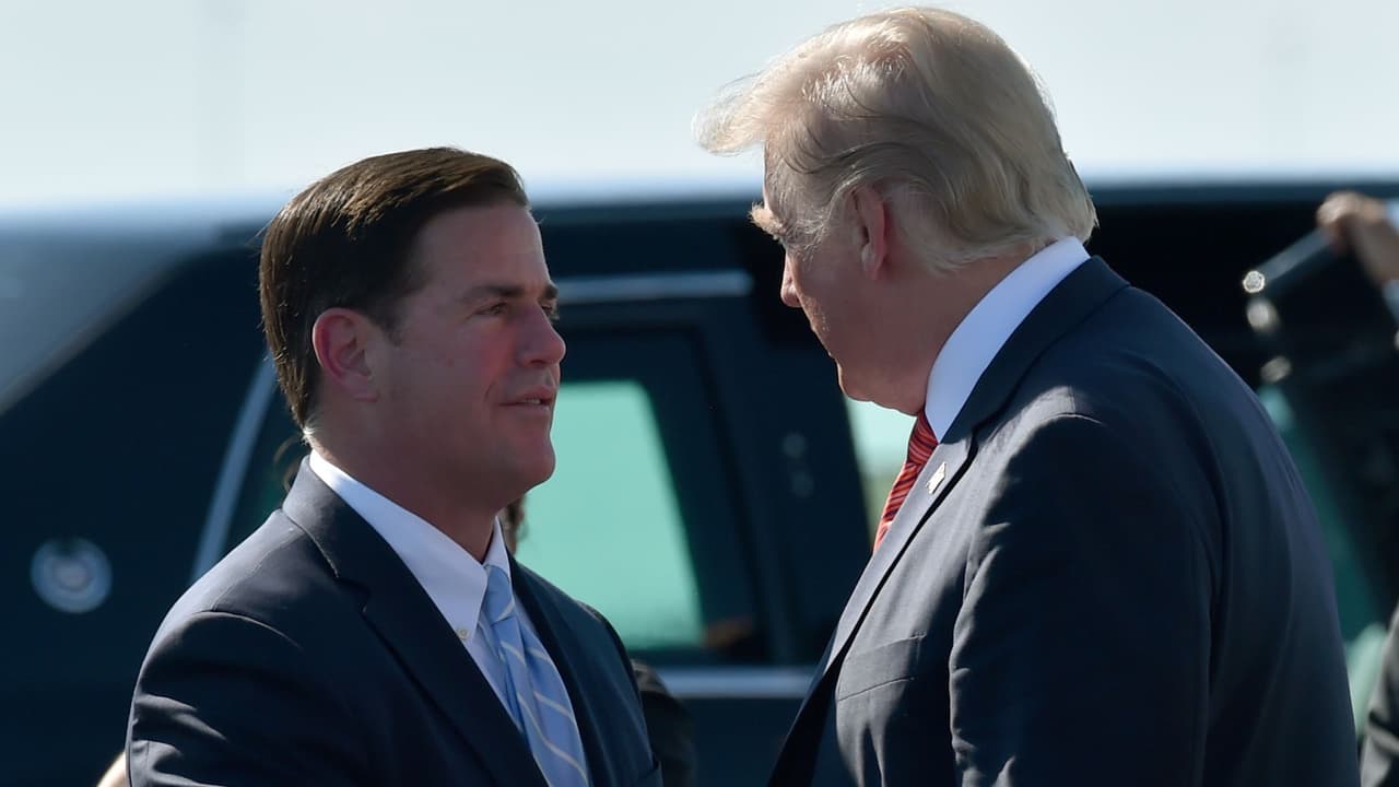 Trump se reúne con Ducey y pone de ejemplo a Arizona en el manejo de la pandemia del coronavirus 