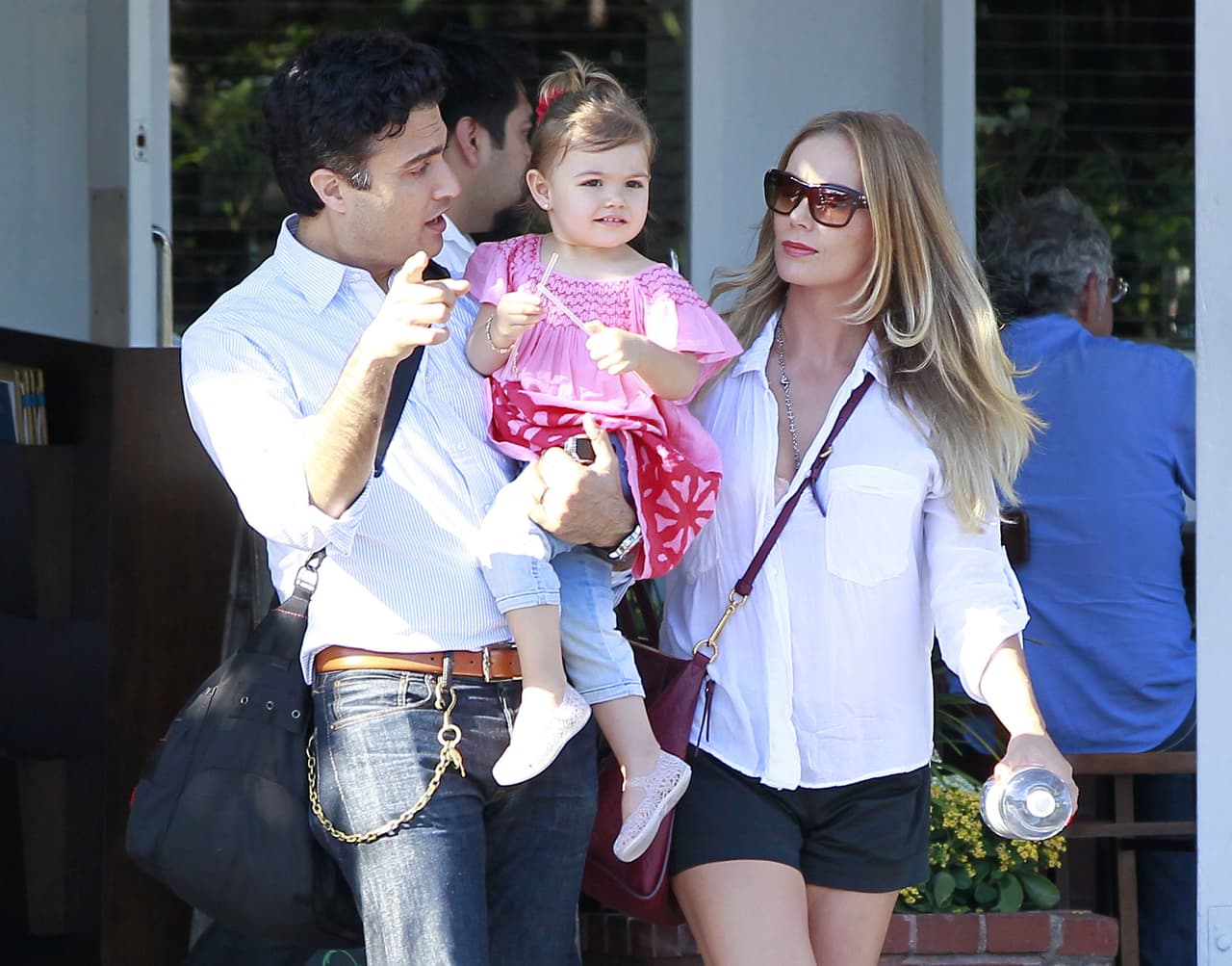 Elena, la hija de
<b> Jaime Camil</b> y la modelo 
<b>Heidi Balvanera</b> domina a la perfección el idioma inglés.