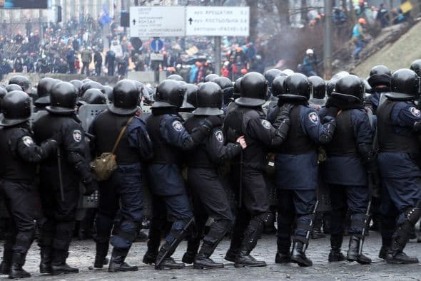 Ambas medidas fueron concesiones a la oposición destinadas a mitigar la crisis. Pero no lo consiguieron.