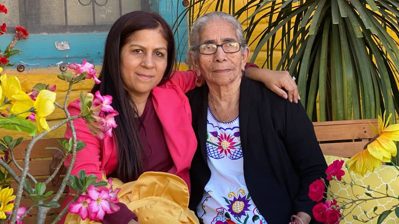 El matrimonio tuvo 11 hijos, de los cuales tres viven en el Valle Central de California, en el área de Coalinga y Fresno. Rosaura es una de ellas, y quien además participó de la fiesta quinceañera del domingo.
