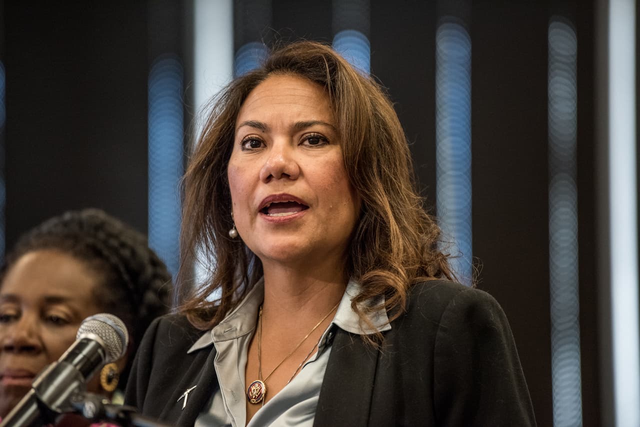 Congresistas texanos transforman sus campañas debido al coronavirus