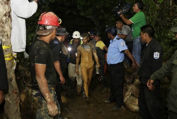 A lo largo de las horas fue posible extraer a otros 16.