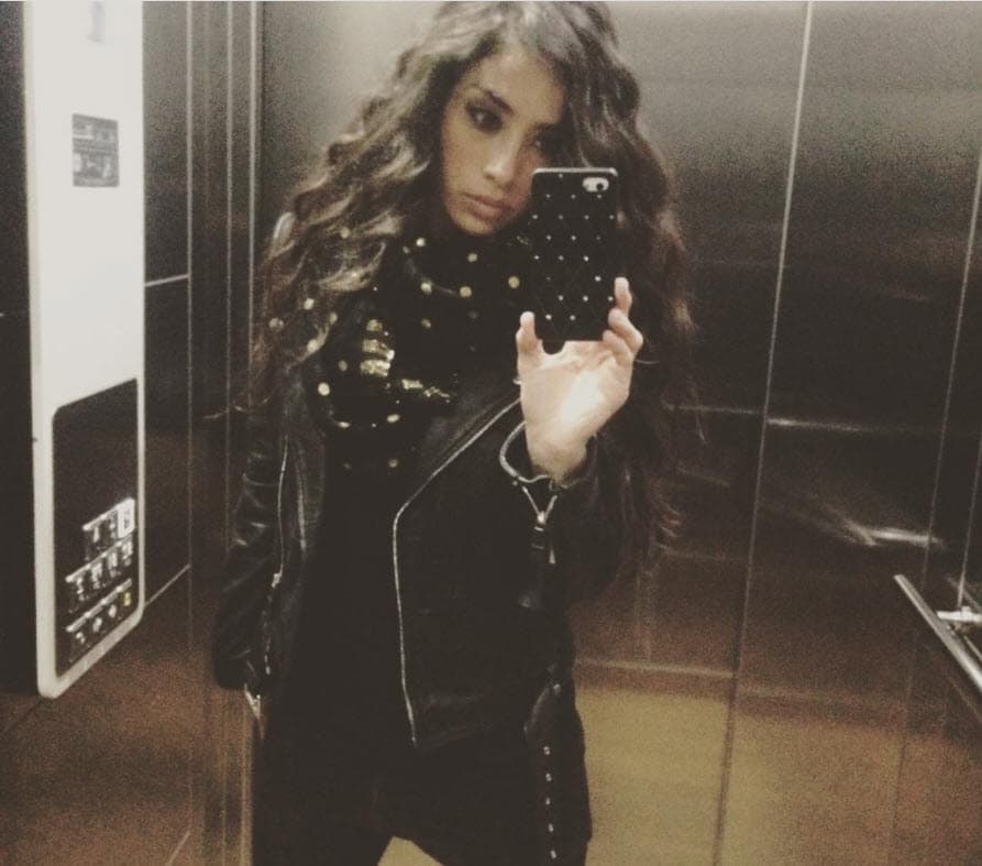 Armendáriz le dijo que "lo que no te mata, te hace más fuerte. Estos eventos tan traumáticos de chica, pues te hace crecer de otra manera".