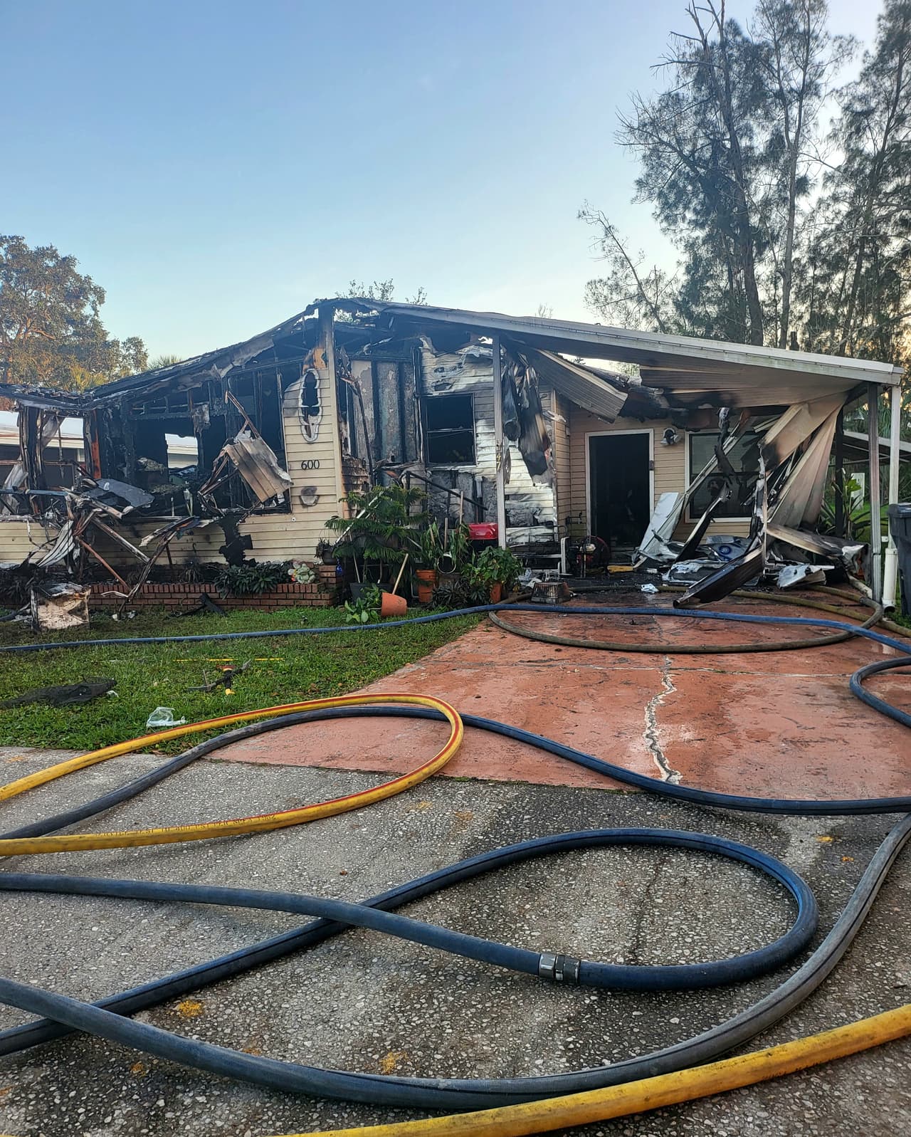 Los demás ocupantes de la casa lograron salir a tiempo y no hubo personas lesionadas.