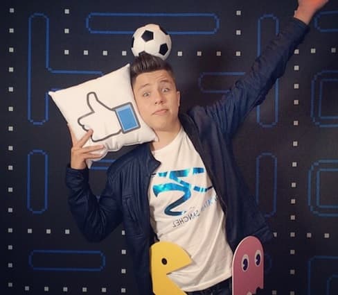 Jonatan Sánchez es uno de los nominados a Revelación Juvenil que pisará nuestro escenario. Así calma los nervios antes del gran día.