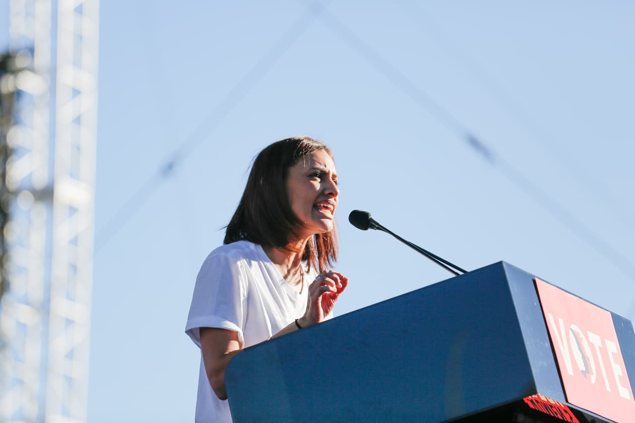<a href="https://twitter.com/MariaTeresa1">María Teresa Kumar</a> de Voto Latino también participó en el evento: "Señor presidente, si nos sigue en Twitter, acérquese a la pantalla: este es EEUU, así luce".